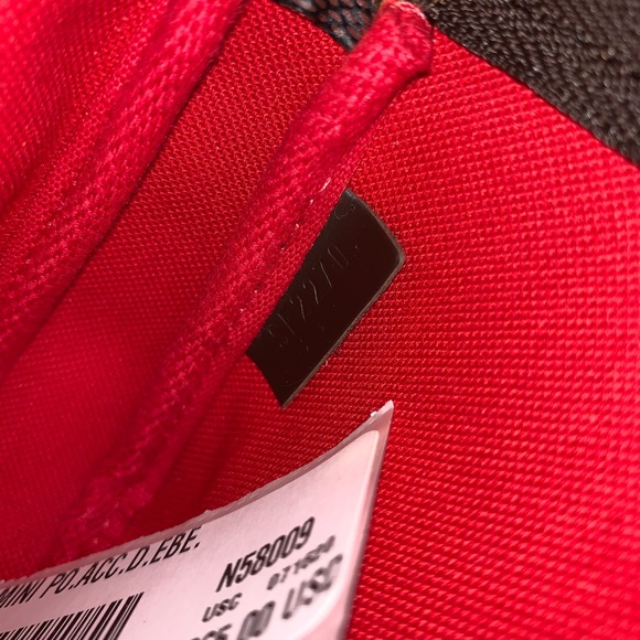 Authentic and brand new mini pouchette - Picture 7 of 7